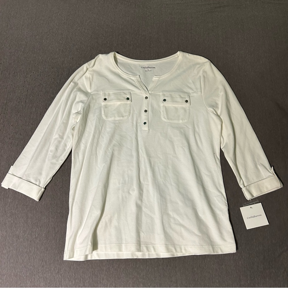 Croft & Barrow White Quarter Length Top